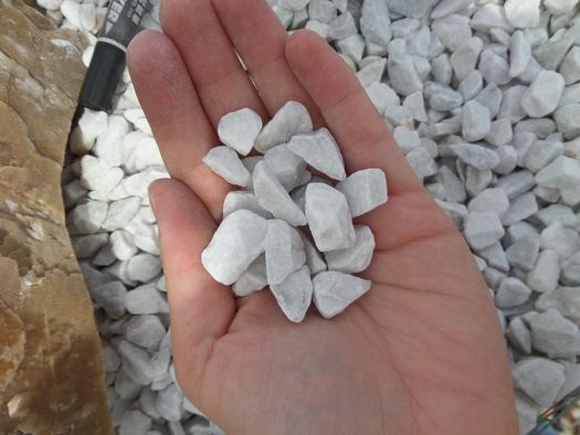 Biały Kamień Grys BIANCO CARRARA Ozdobny do Ogrodu TONA 16-21/21-40mm