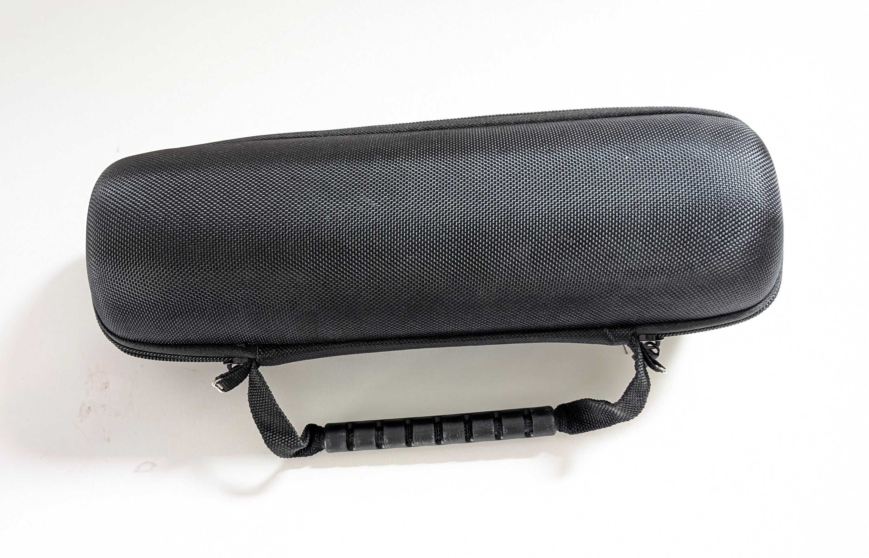 Pokrowiec / etui w wersji DELUXE na głośnik przenośny JBL Essential.