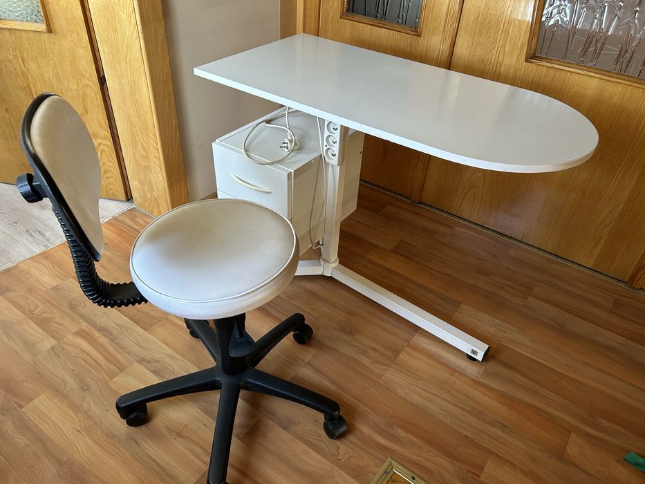 Biomak profesjonalne biurko kosmetyczne do manicure, tipsy, z krzeslem