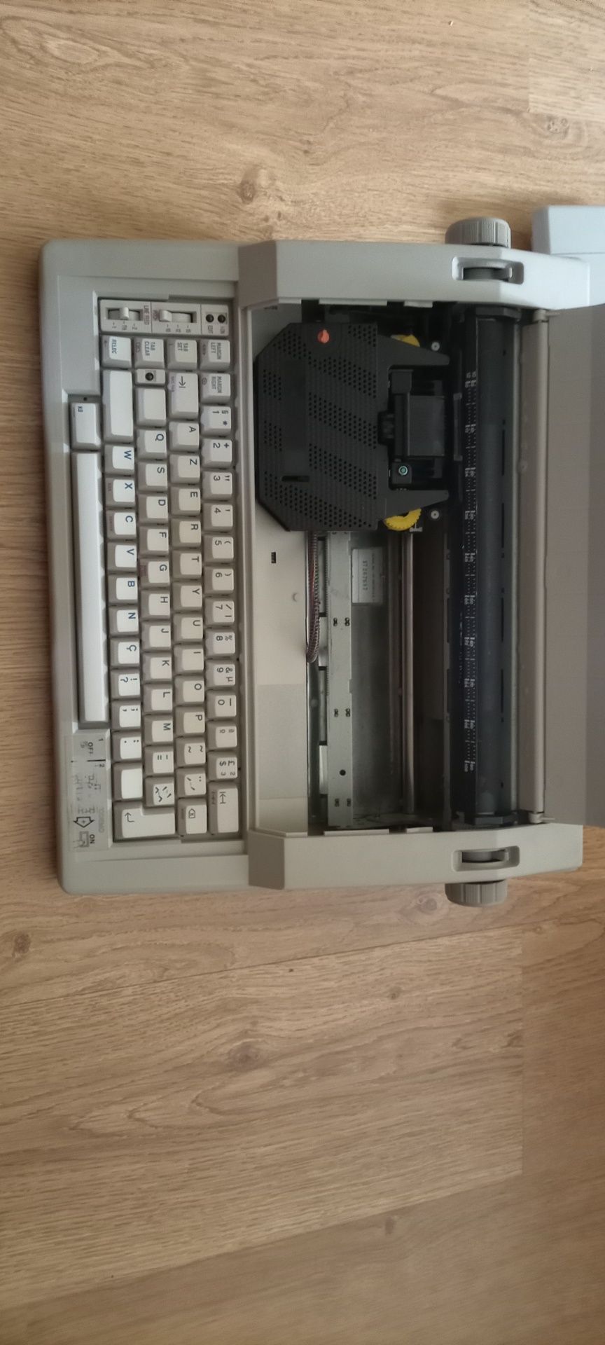 Máquina escrever Olivetti