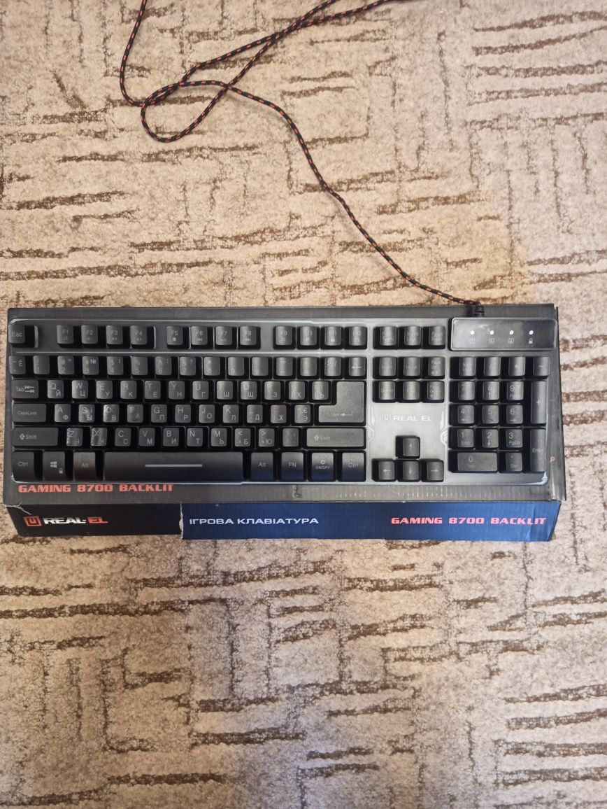 2  клавіатури (Real-El 8700 Backlit,Genius SlimStar 250