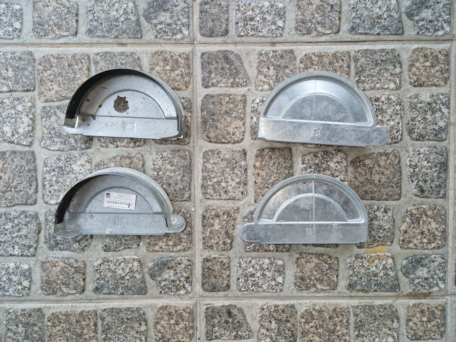 Zawiasy skobel zaślepki rynny