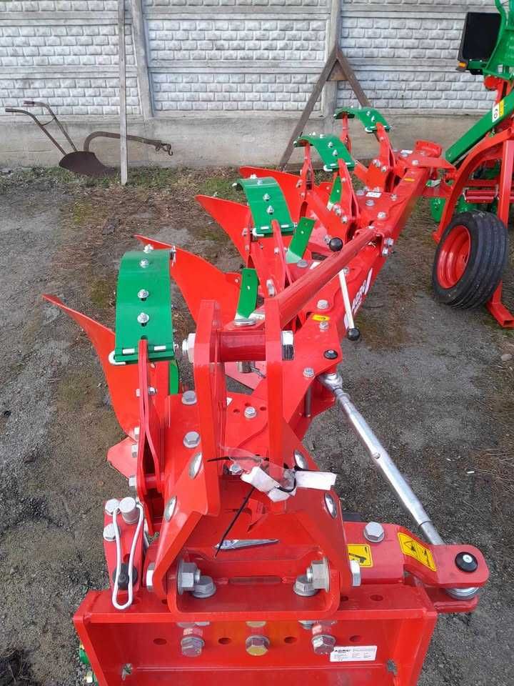 Pług zagonowy jednobelkowy PJR4 zab. resorowe AGRO-MASZ