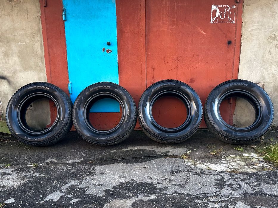 Продам комплект зимової гуми 265/65 R17 Hankook 23 року