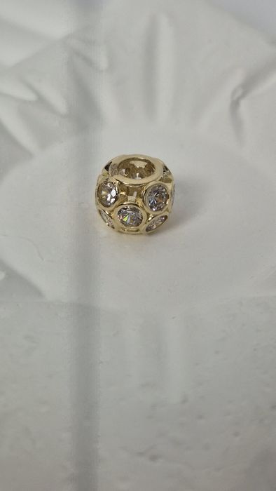 Nowy złoty charms do bransoletki typu Pandora kulka cyrkonie 585