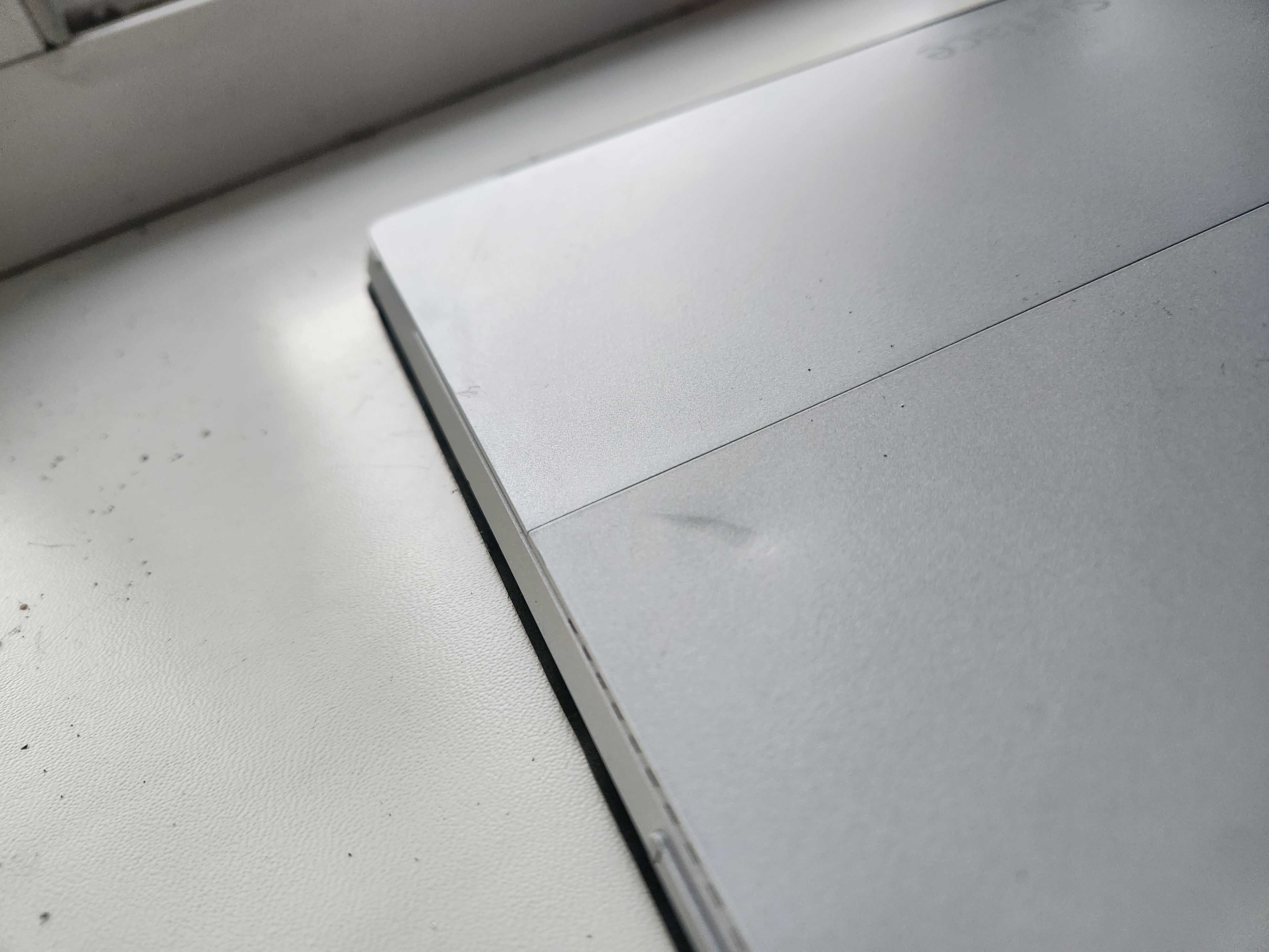 Планшет 2в1 Microsoft Surface Pro 3 12.2" QHD i3-4020Y 4/64Gb