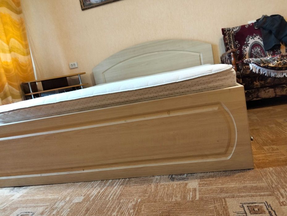 Здам кімнату в 2-х кімн кв-рі для 1-єї дівчини або жінки, не студентки