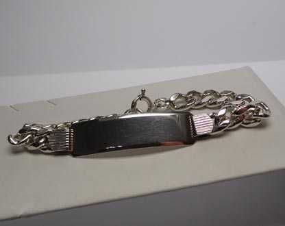 Srebrna bransoletka z płytką Włochy 19,5 cm. 9,5 mm.