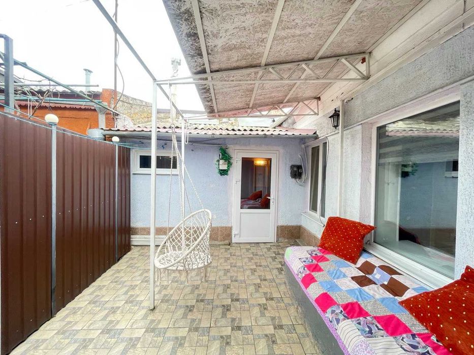 Продам часть дома на Слободке, район рынка .