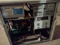 Stary komputer z Intel celeron