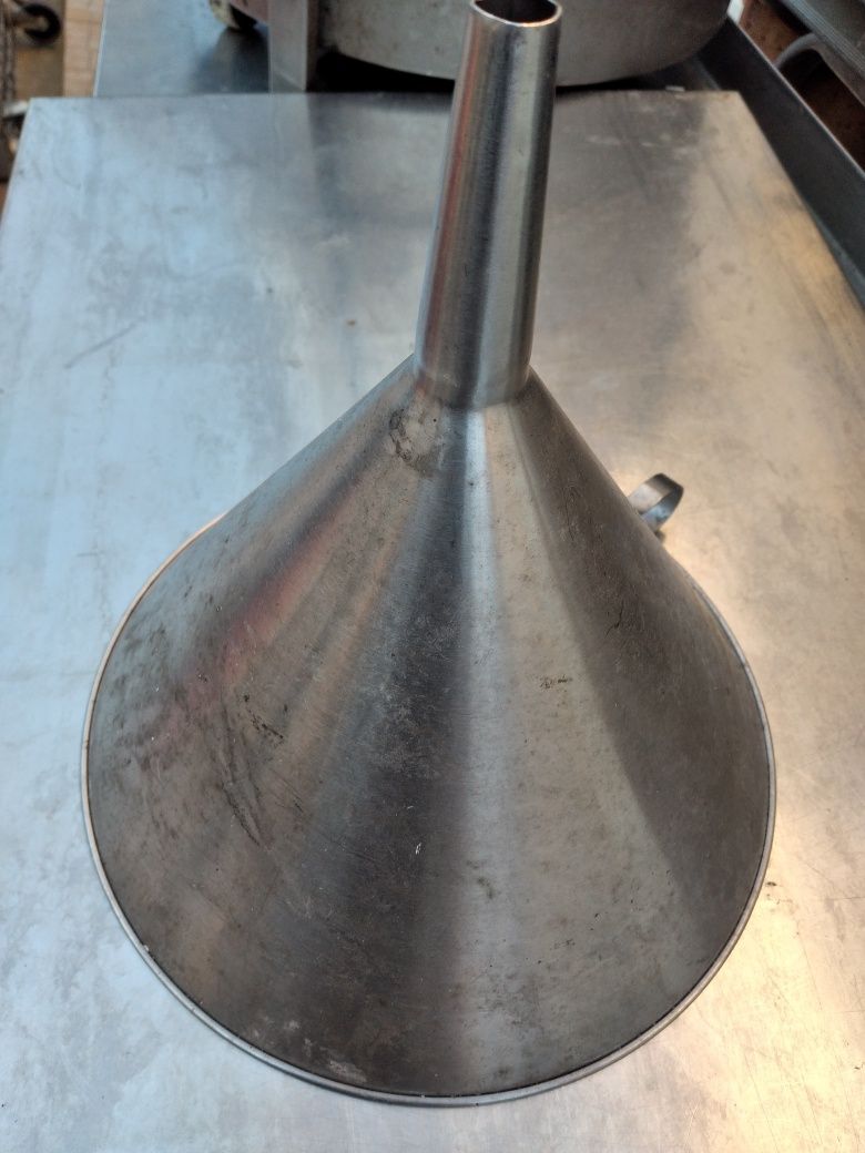 Funil em inox industrial