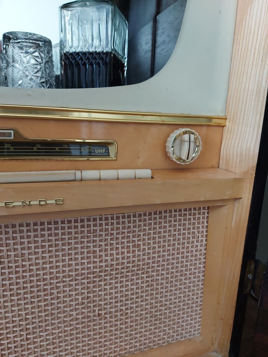 Barek na alkohol retro szafka radio telewizor