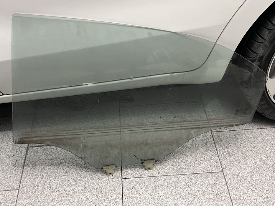 Vidro porta traseira esquerda Kia Rio