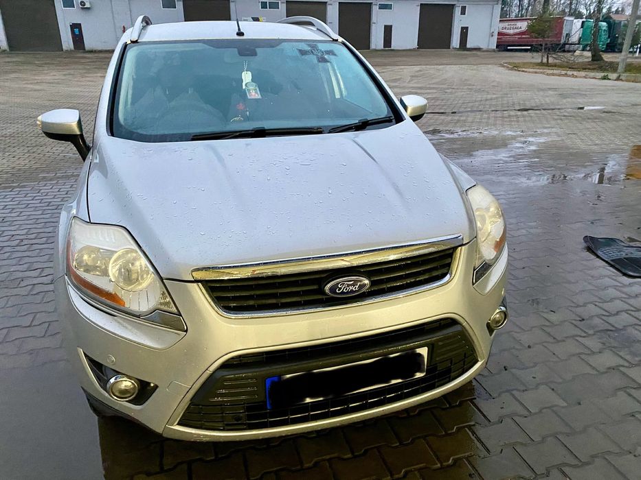 Ford Kuga не потребує вкладень все працює