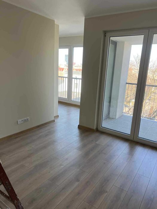 Wykończenia wnętrz (gładzie, malowanie, panele, sufity)