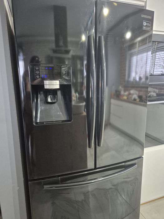 Sprzedam lodówkę Samsung RFG 23UEBP