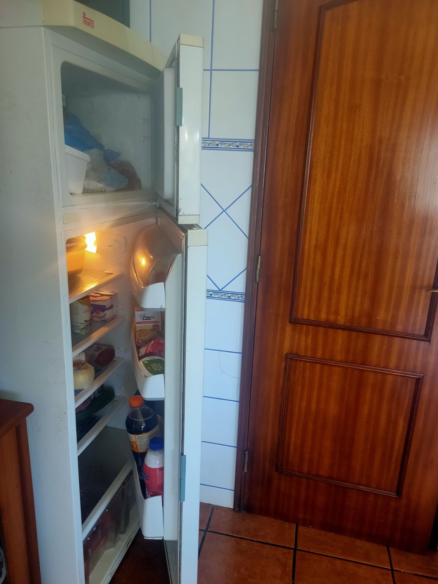 Frigorífico Teka com congelador