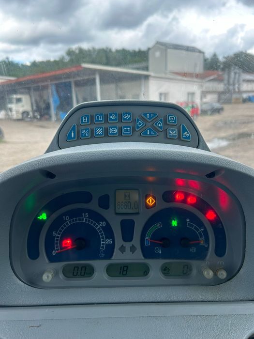 New Holland T7 210 przedni TUZ