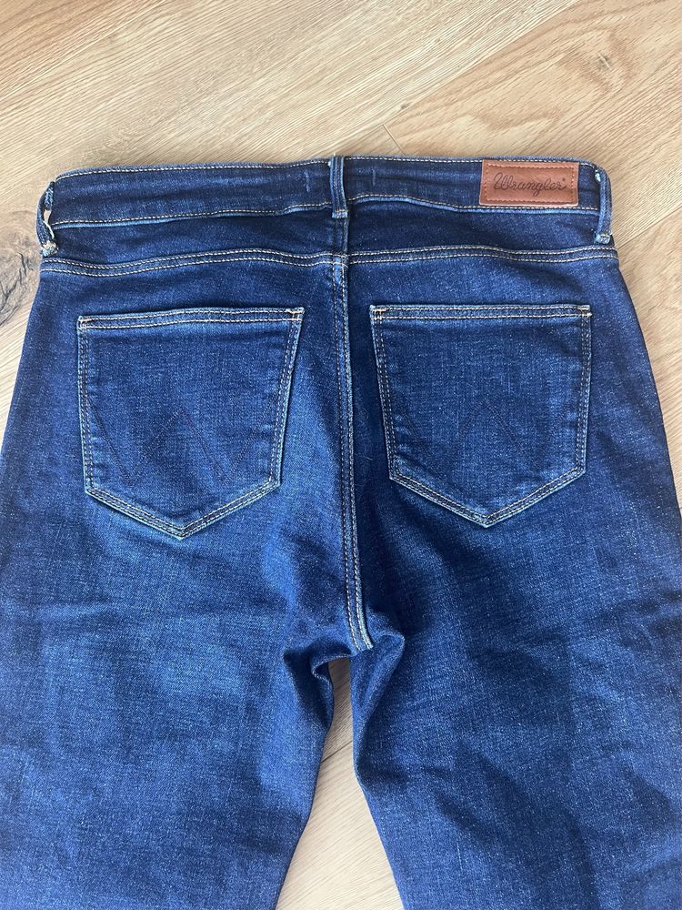 Jeansy Wrangler 28/32 slim Nowe