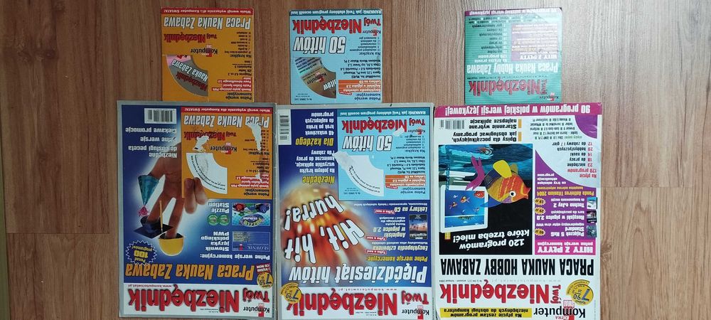 Komputer Świat Twój Niezbędnik 3 wydania eksperckie   z plytami