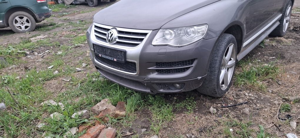 Передній бампер R-line крила капот фари vw touareg туарег 2006-10року