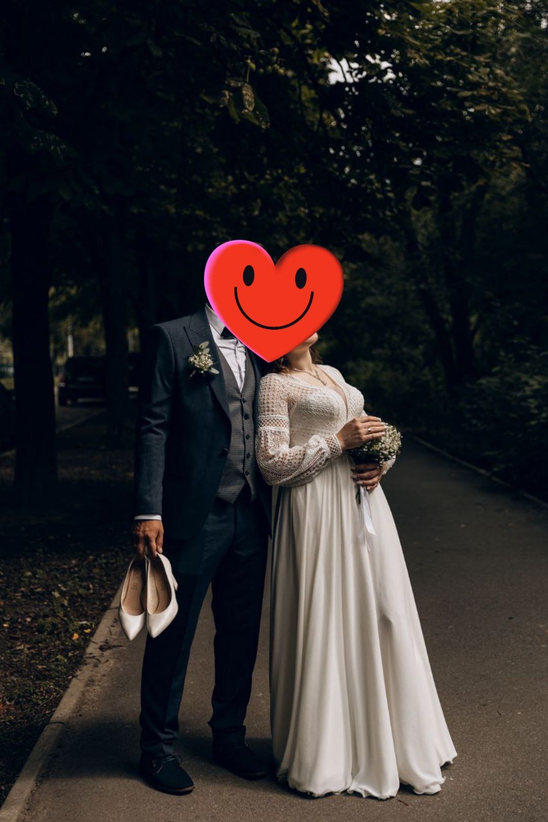 Продам весільну сукню