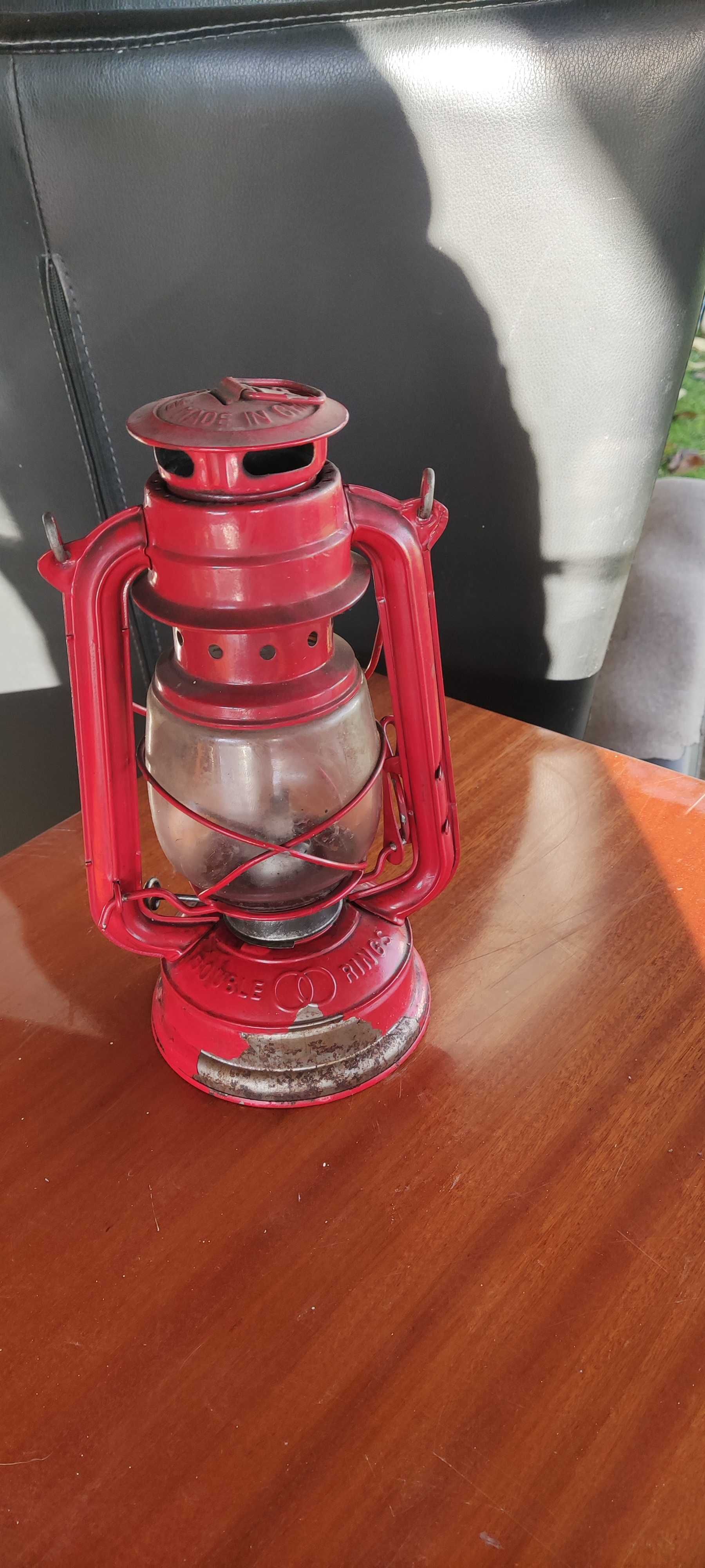 Czerwona lampa naftowa