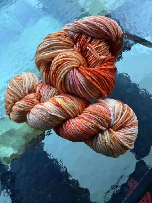 Włóczka ręcznie farbowana