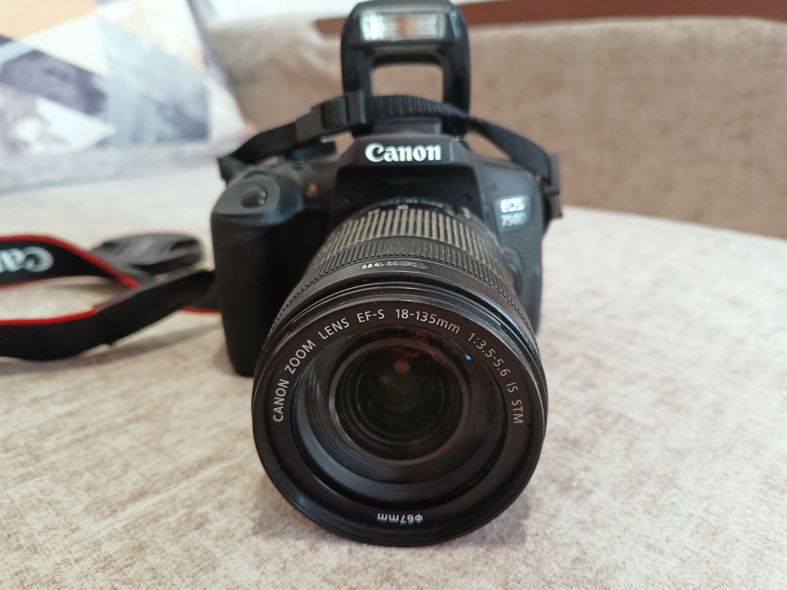 Іотоапарат Canon EOS 750D / 135 об'єктив