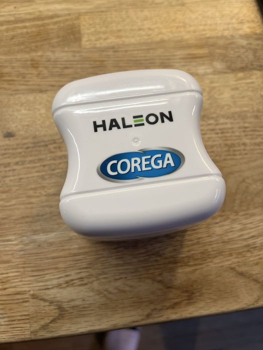 Corega pojemnik na proteze aparat do mycia