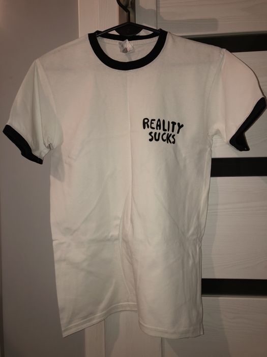 tshirt koszulka krótki rękaw magia zakupów reality sucks biały czarny