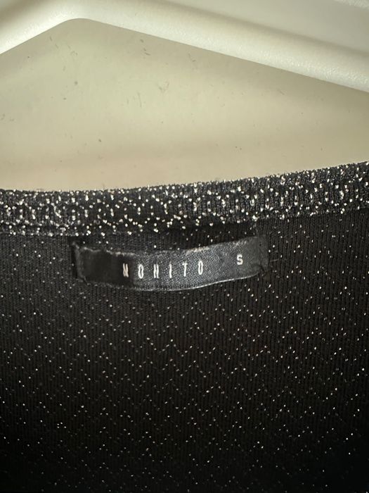 bluzka z kokardą kokardką Mohito S z błyszczącą nitką koszulka t-shirt