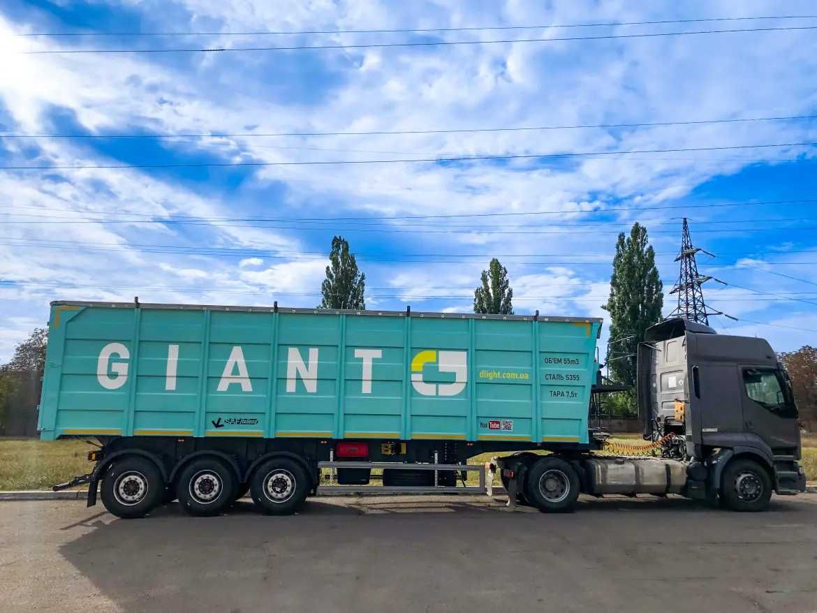 Напівпричіп зерновоз GIANT Україна