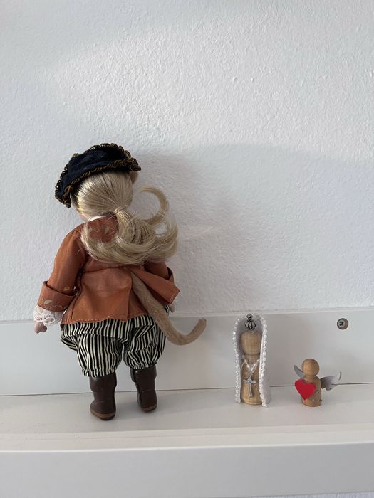 Gato das botas em porcelana