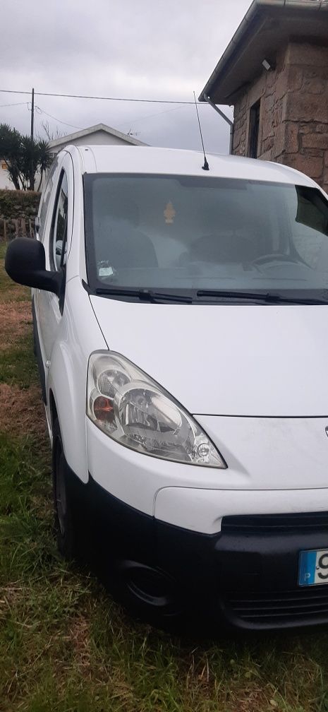 Pegeot partner de fins de 2009 2l