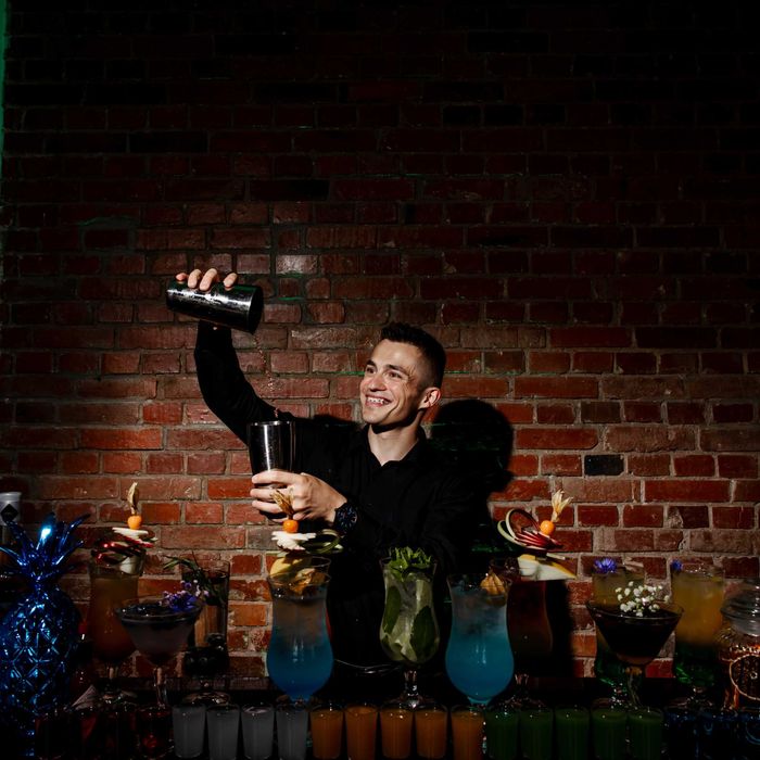 • Mobilny Drink Bar • Usługi barmańskie • Barman - Drinkbar • Wesele