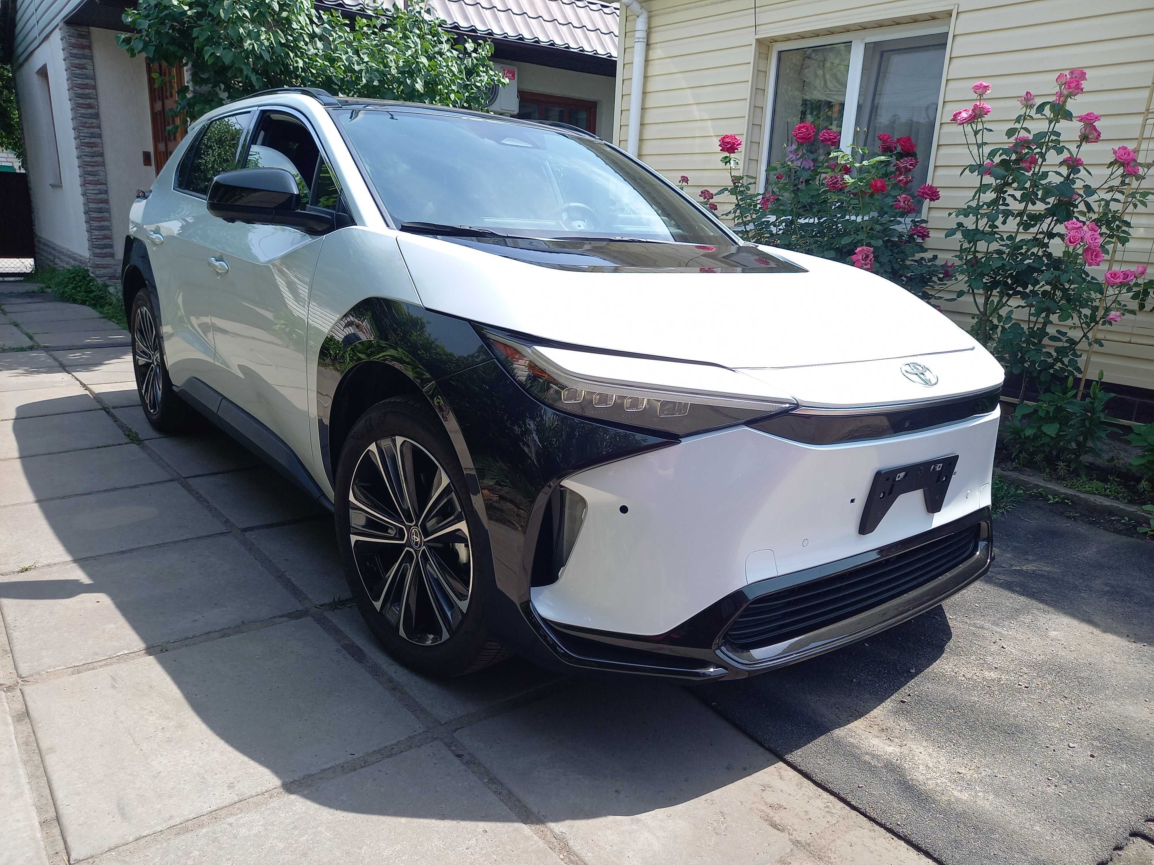 Toyota bZ4X Xle 2023 71.4 kWh (204 к.с) 5 тис пробігу!