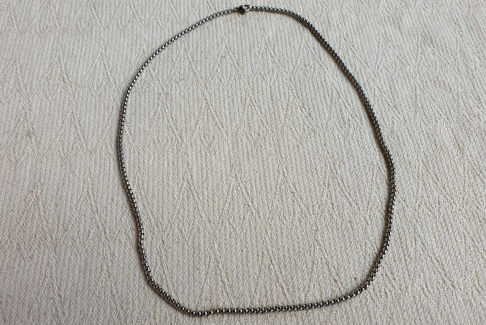 Łańcuszek męski w kolorze srebrnym - 60 cm