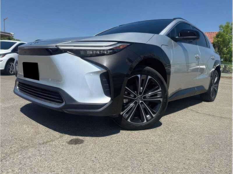 2023 Toyota bZ4X Limited