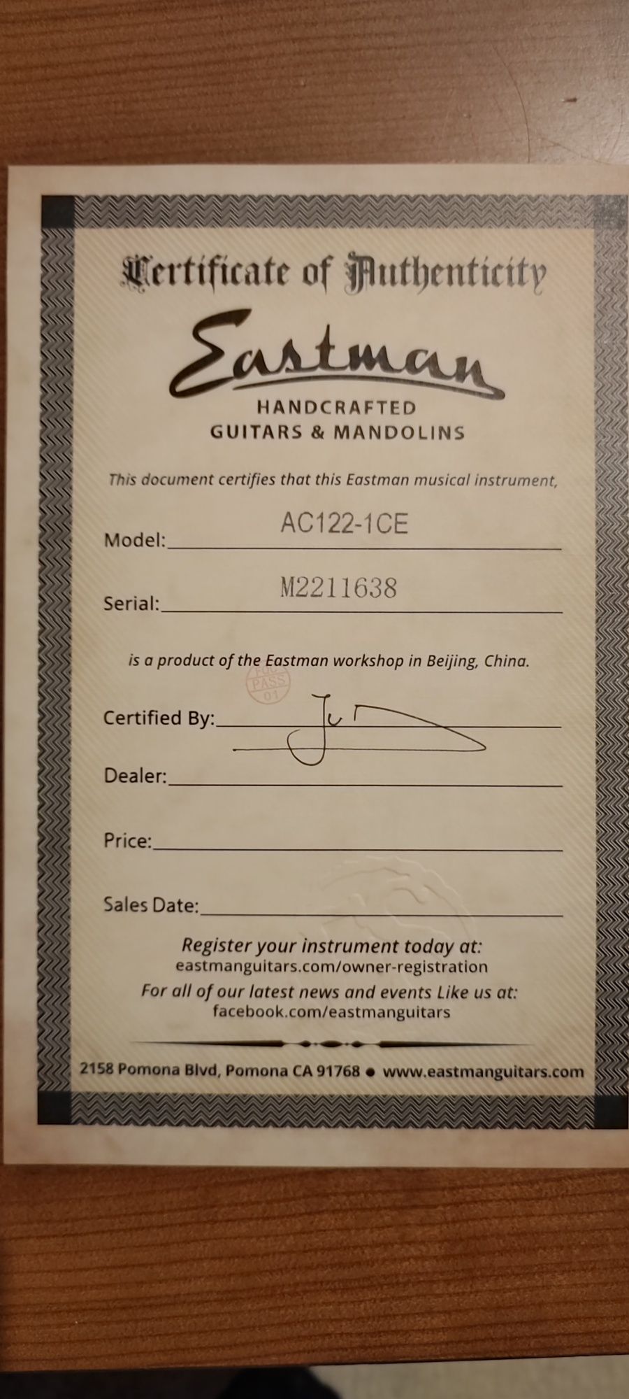 Guitarra Eletro acústica Eastman AC122 1CE com estojo