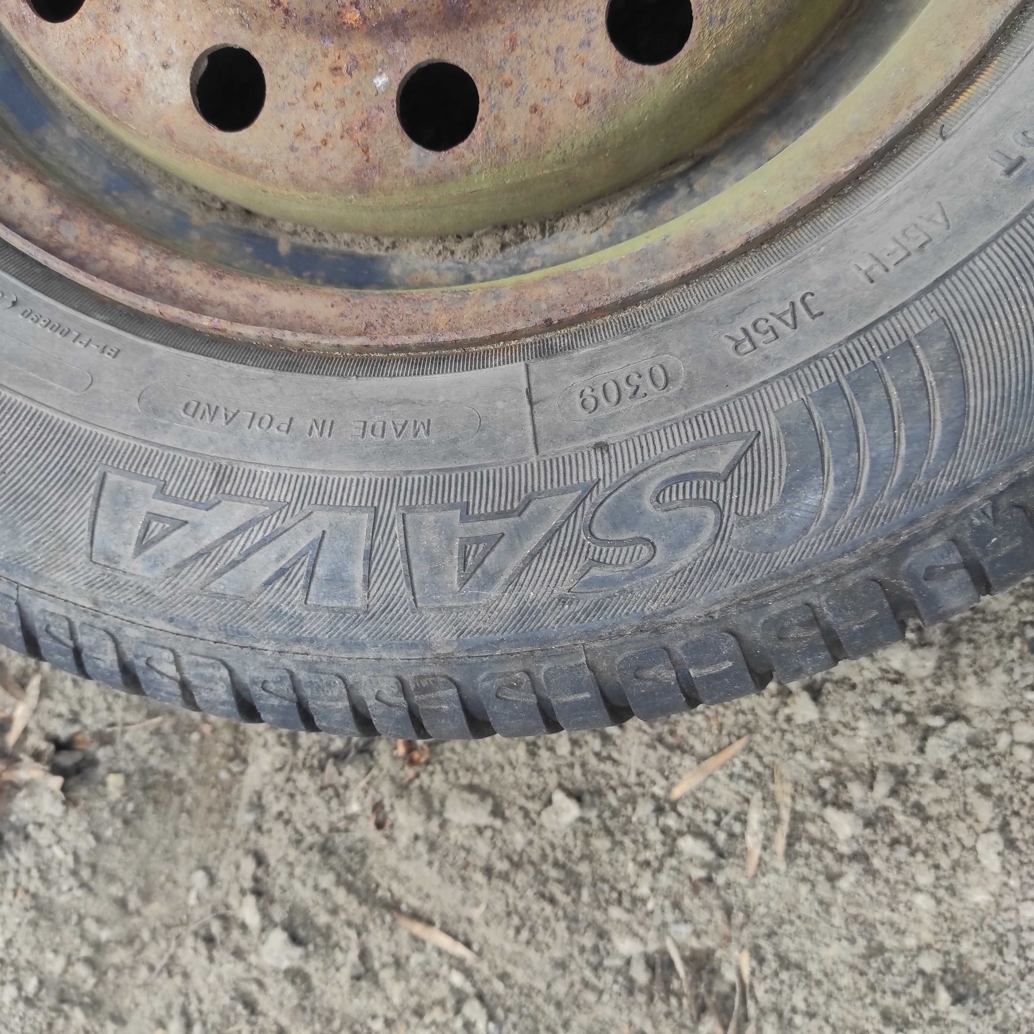 Kola Opony felgi Daihatsu Cuore 175/70R13 Komplet