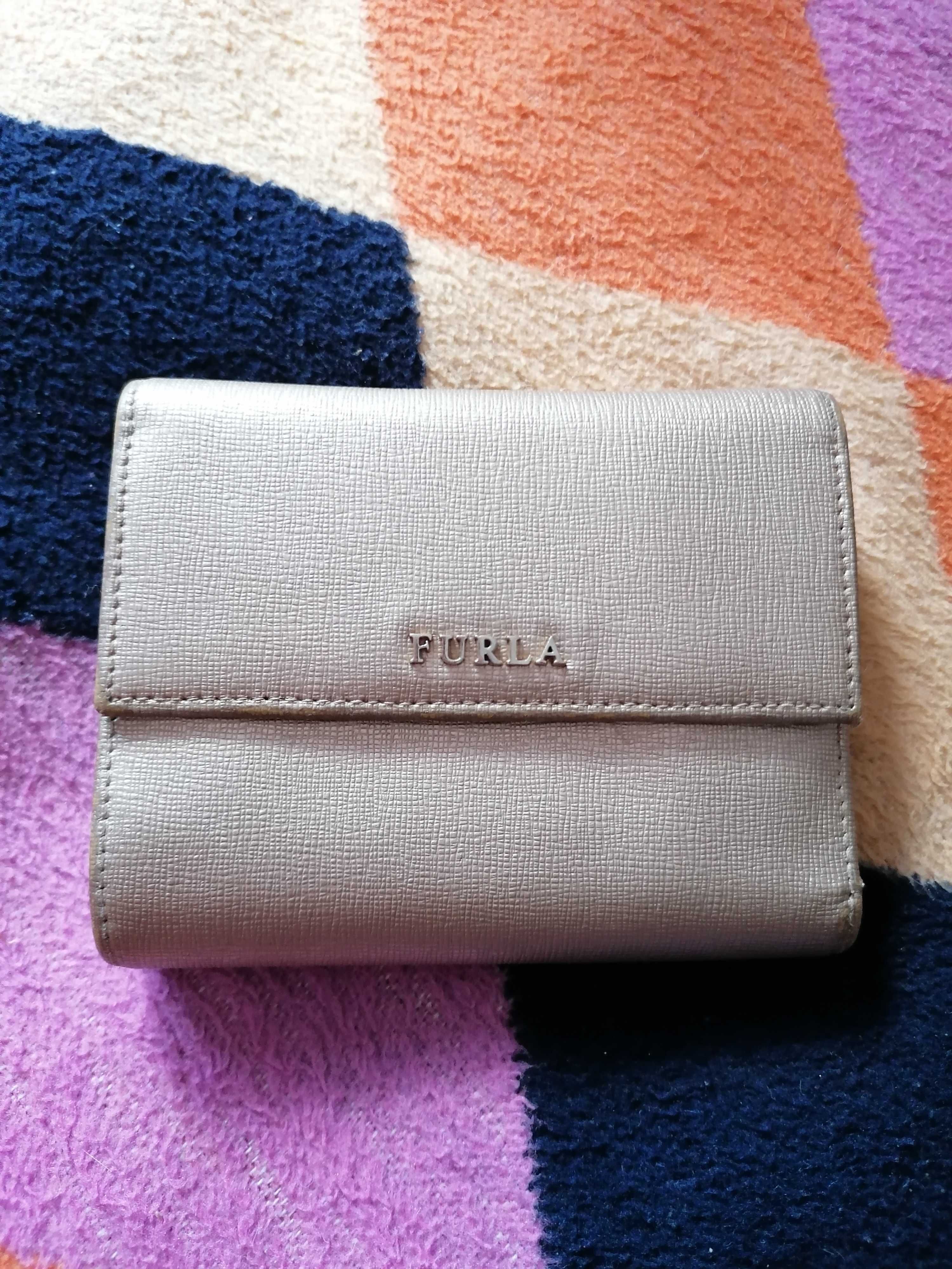 Furla фирменный кошелек.