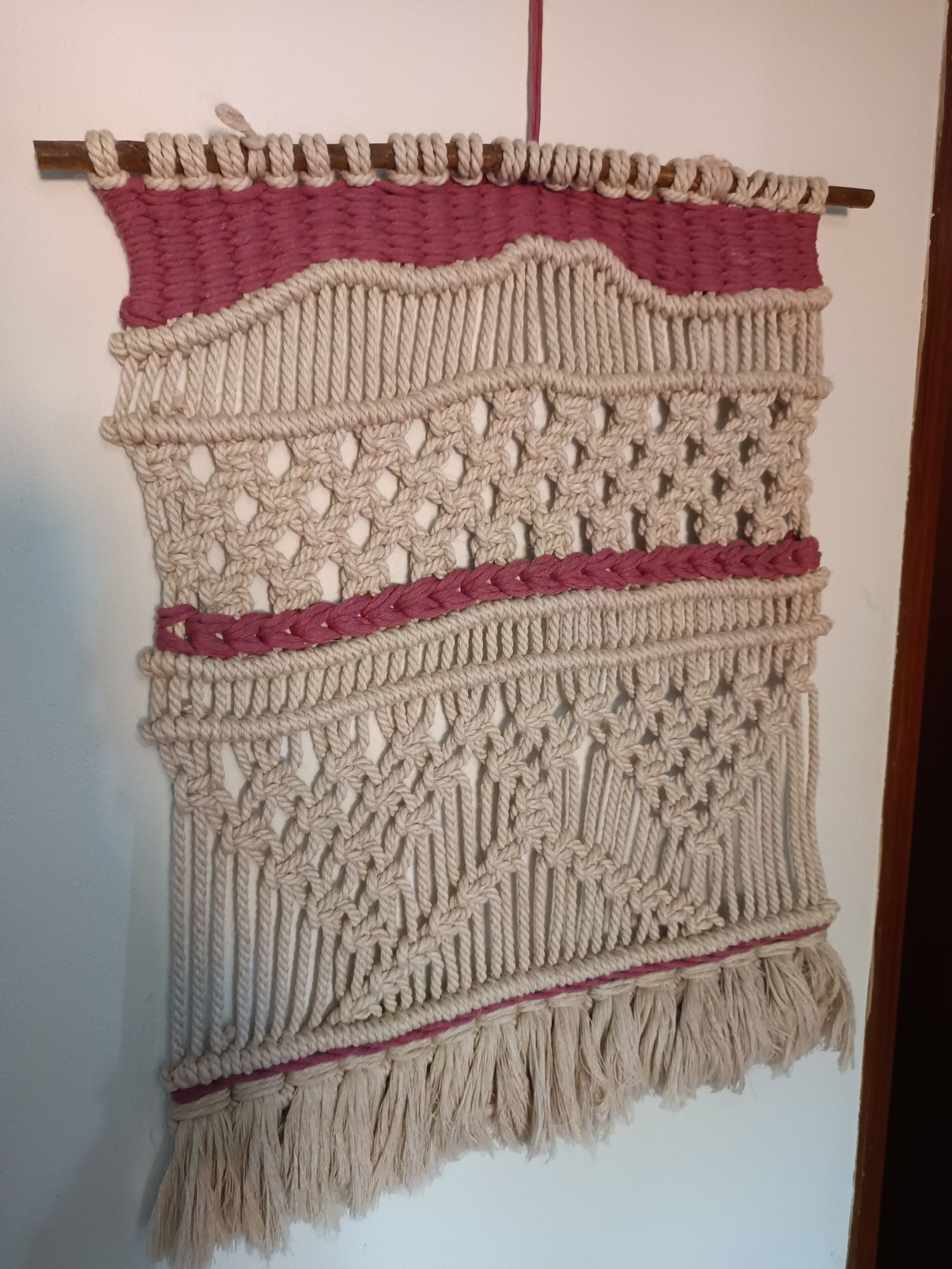 Macramé bege e rosa