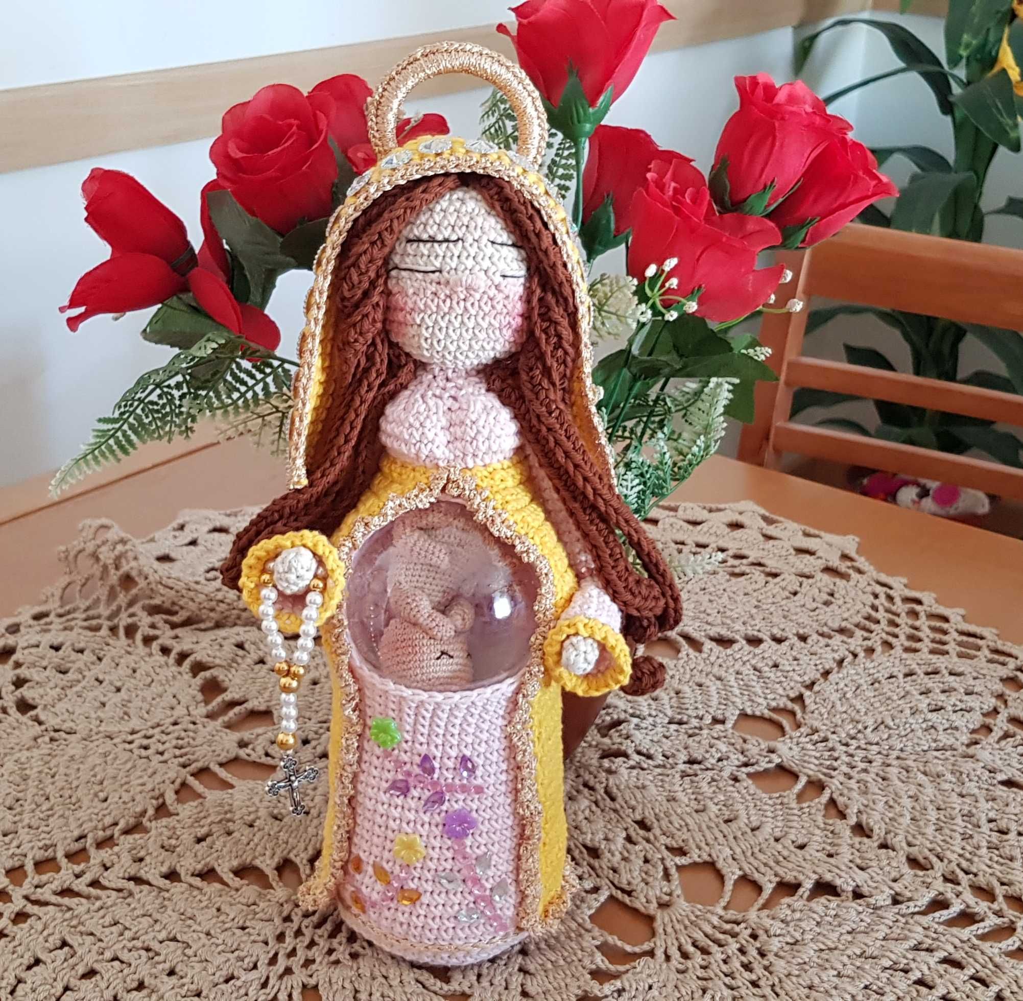 Santinha  Grávida Amigurumi