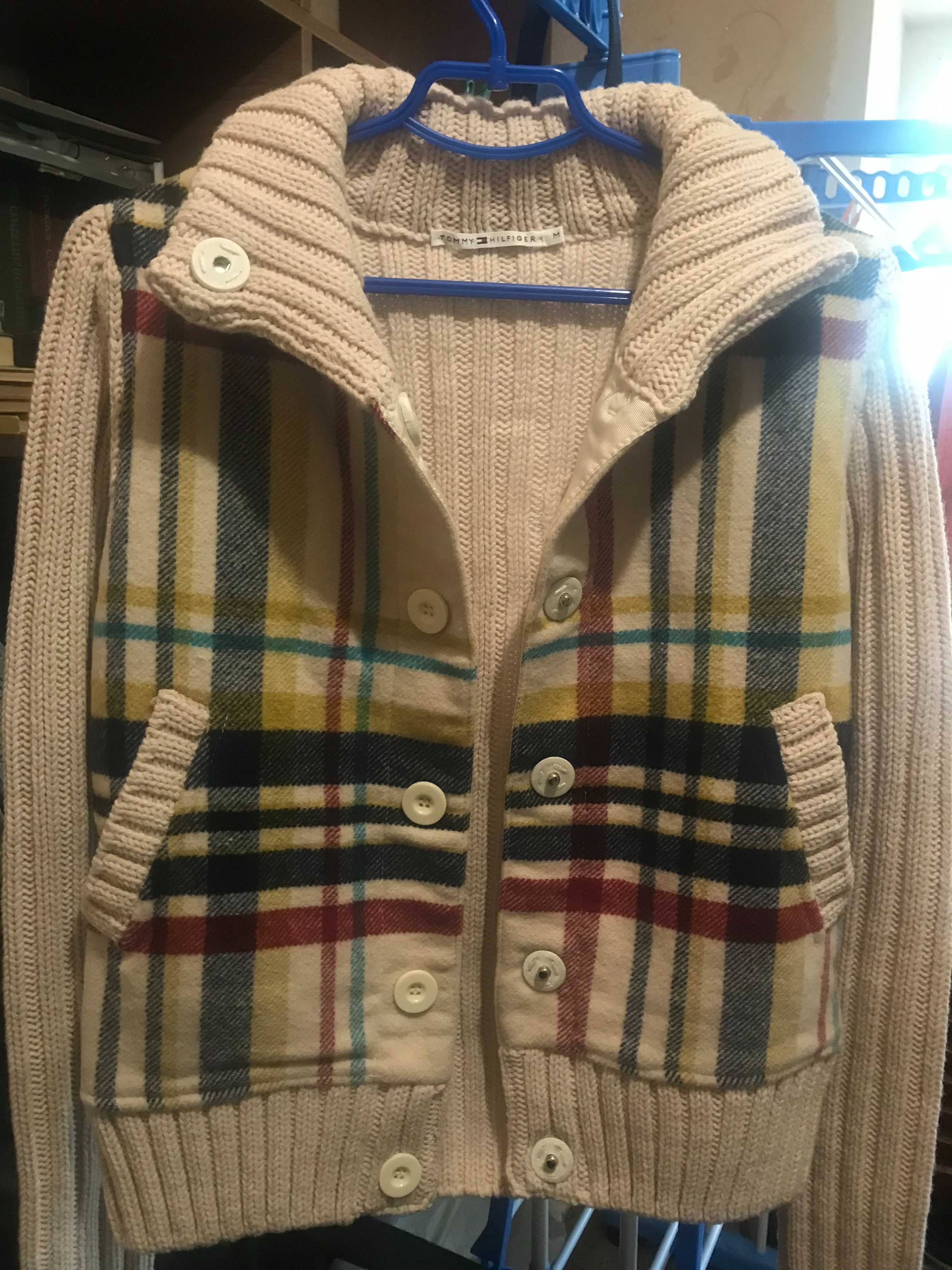 жіноча
 кофта-куртка від Tommy Hilfiger