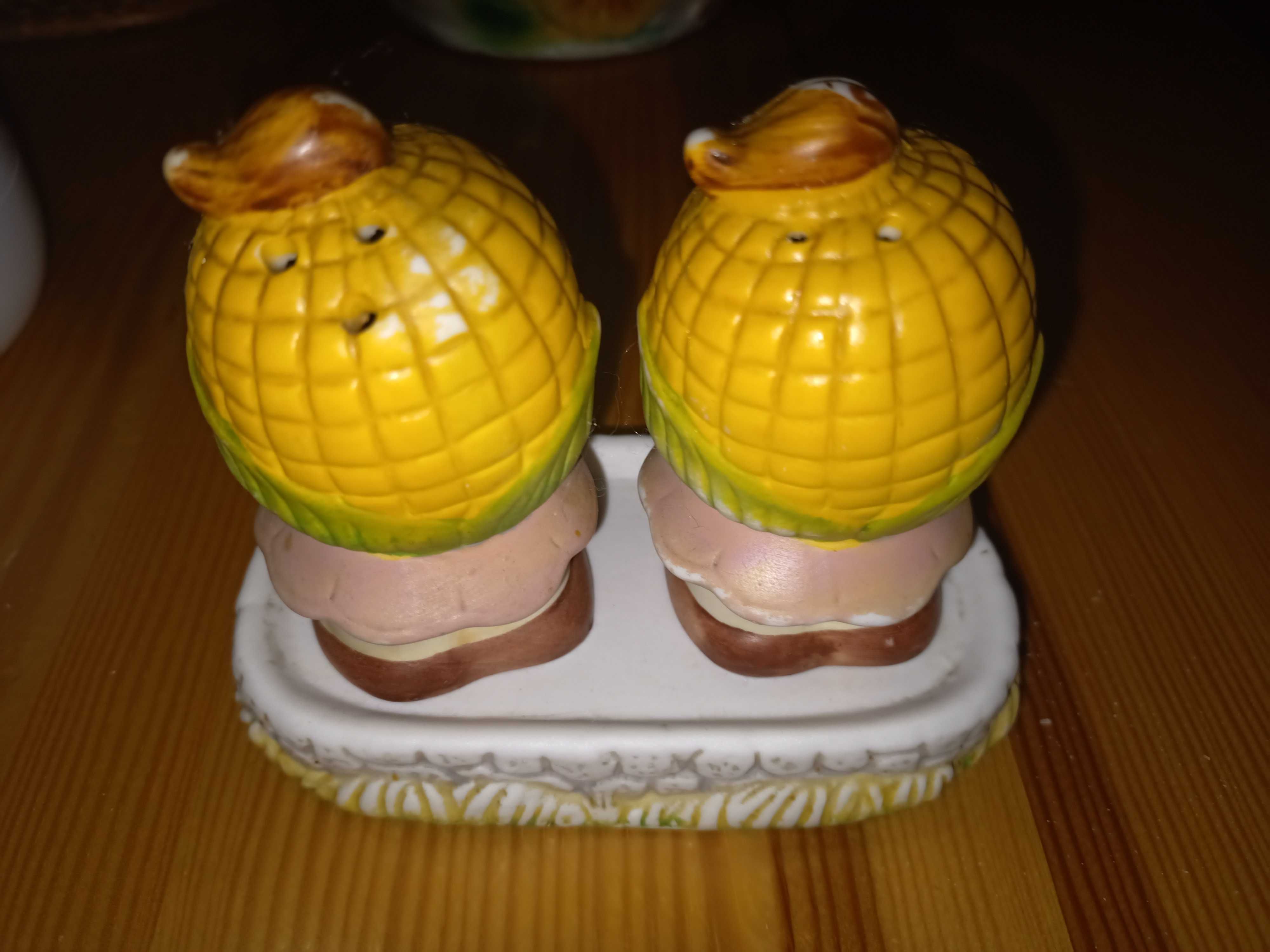 Продам тарілки,чашку  с двумя ручками и др