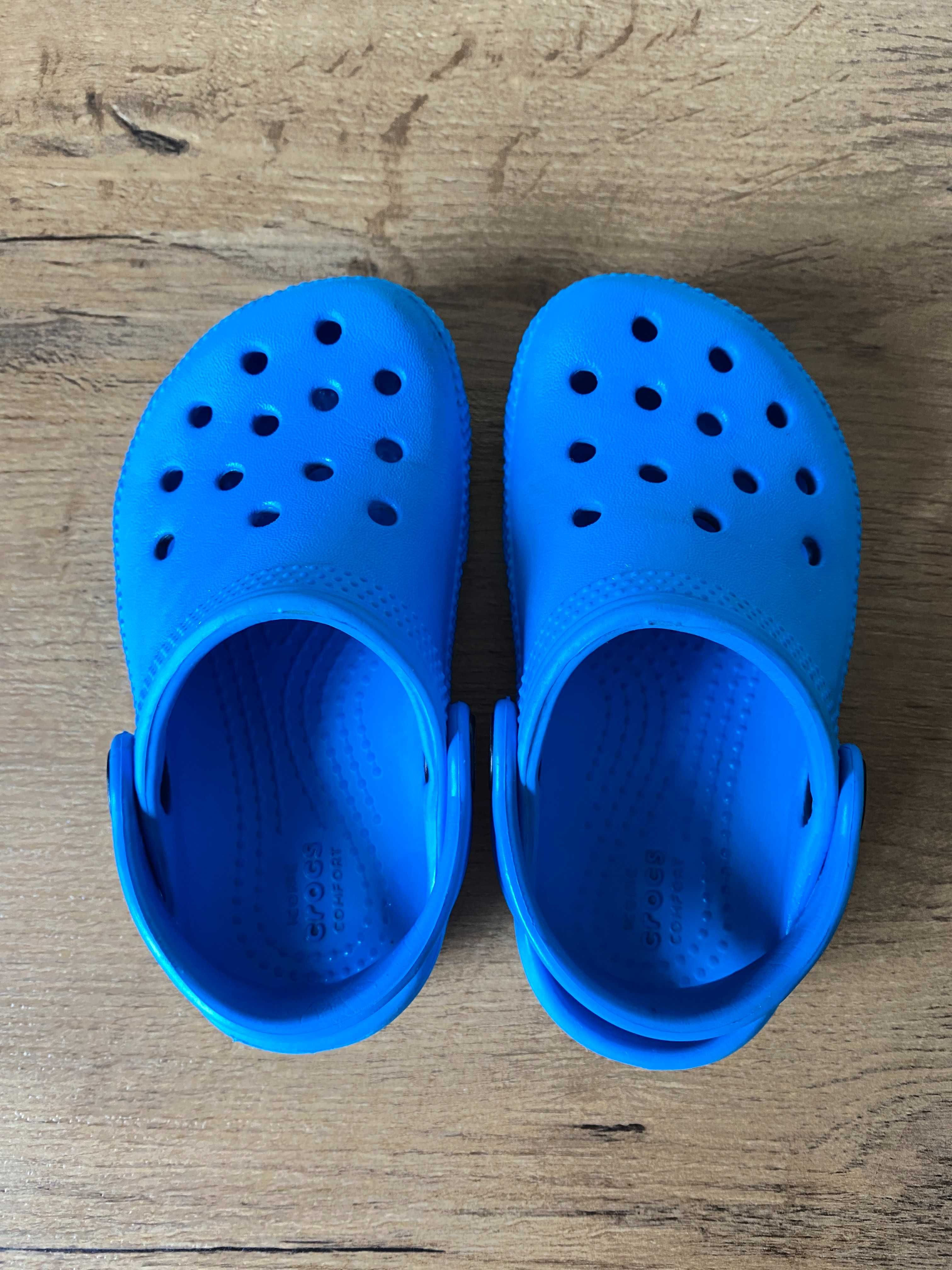 Klapki Crocs C 7