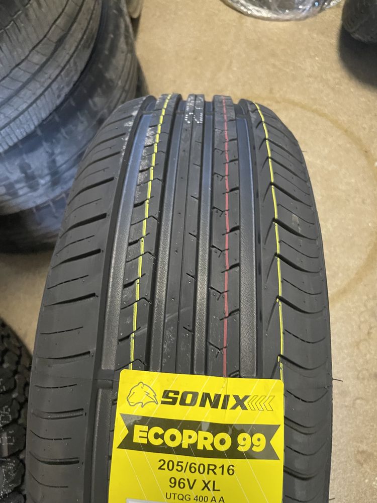 гума резина шини 205/60 R16 Sonix passat golf oktavia kia renault