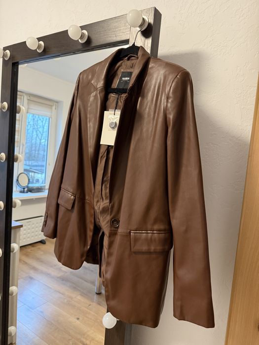 Піджак з екошкіри