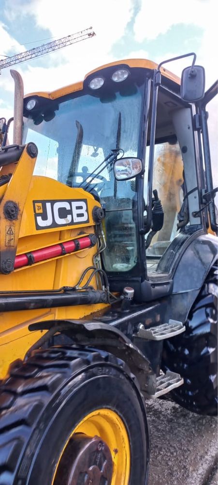 Екскаватор-навантажувач JCB 3cx sitemaster